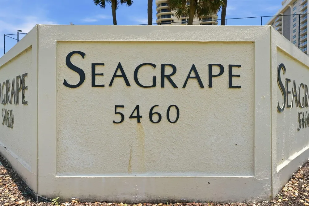 5460 Ocean Drive #6a Riviera Beach, FL 33404