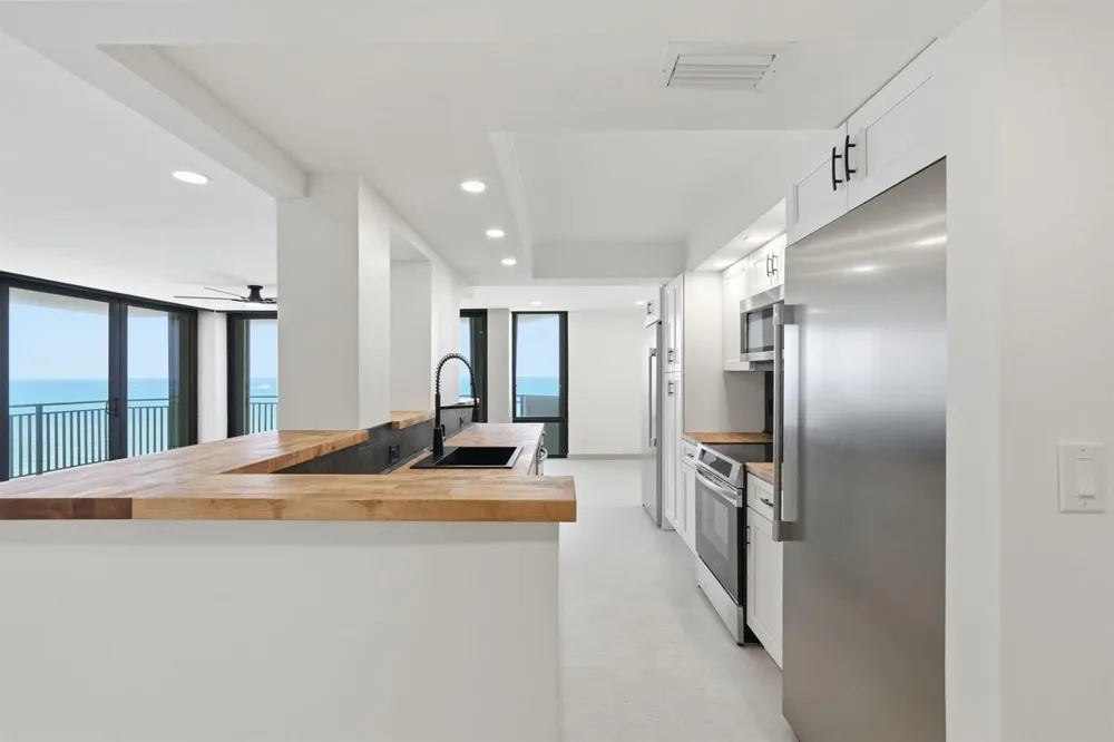 5460 Ocean Drive #6a Riviera Beach, FL 33404
