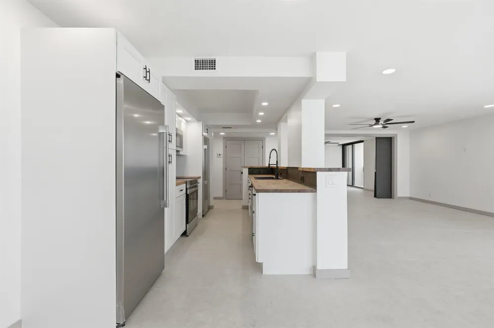 5460 Ocean Drive #6a Riviera Beach, FL 33404