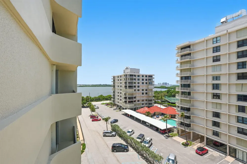 5460 Ocean Drive #6a Riviera Beach, FL 33404