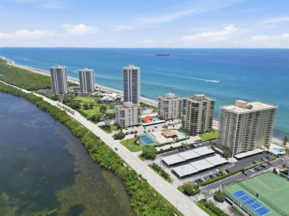 5460 Ocean Drive #6a Riviera Beach, FL 33404