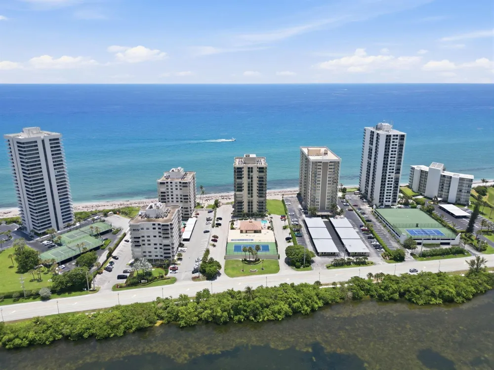 5460 Ocean Drive #6a Riviera Beach, FL 33404
