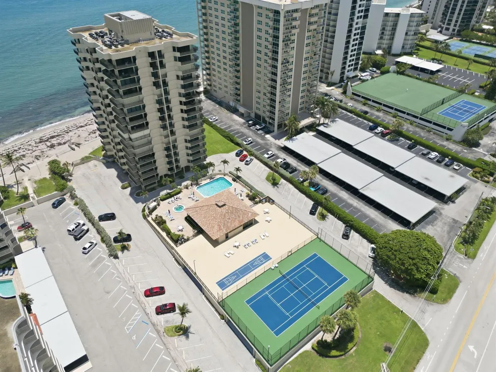 5460 Ocean Drive #6a Riviera Beach, FL 33404
