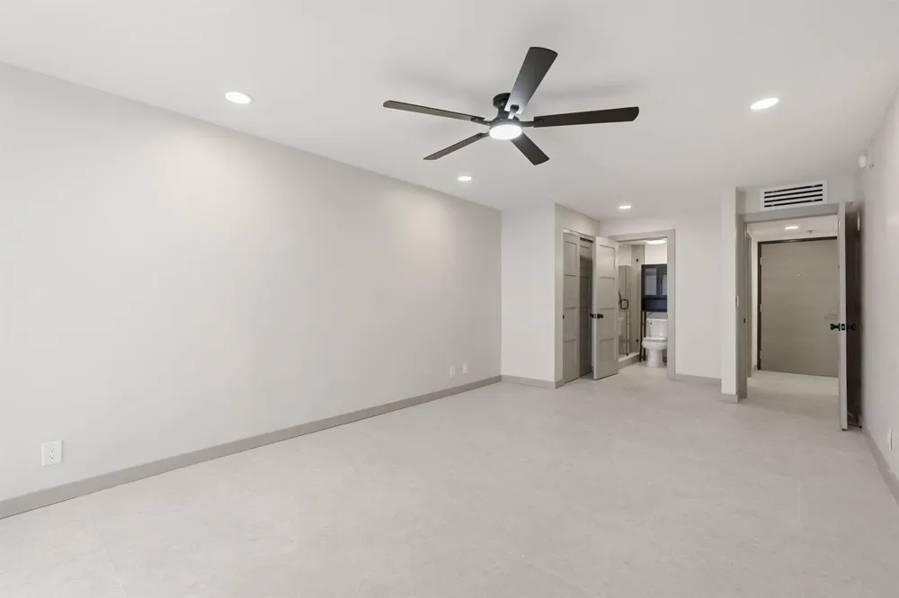 5460 Ocean Drive #6a Riviera Beach, FL 33404