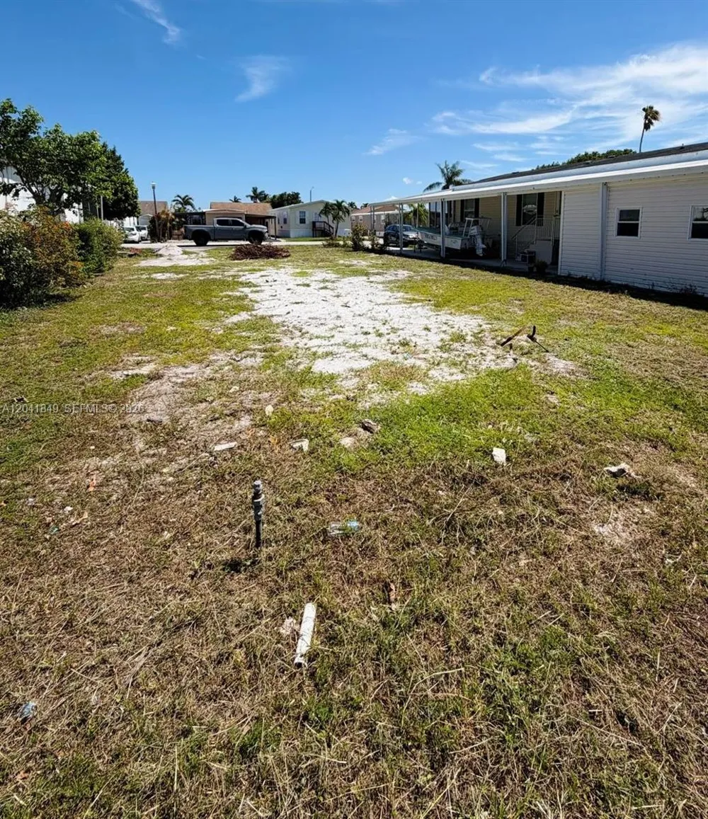 2651 E Marina Dr Dania Beach, FL 33312