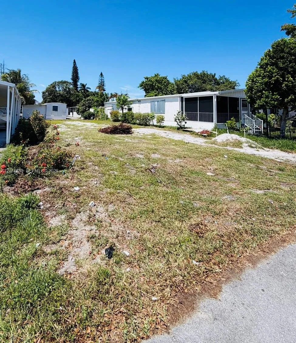 2651 E Marina Dr Dania Beach, FL 33312