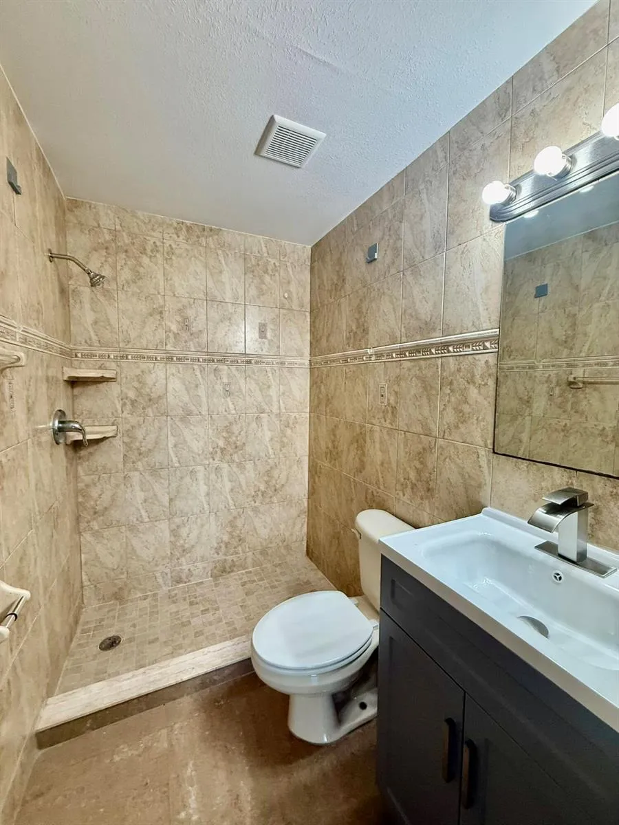 2050 Oleander Boulevard #11-103 Fort Pierce, FL 34950