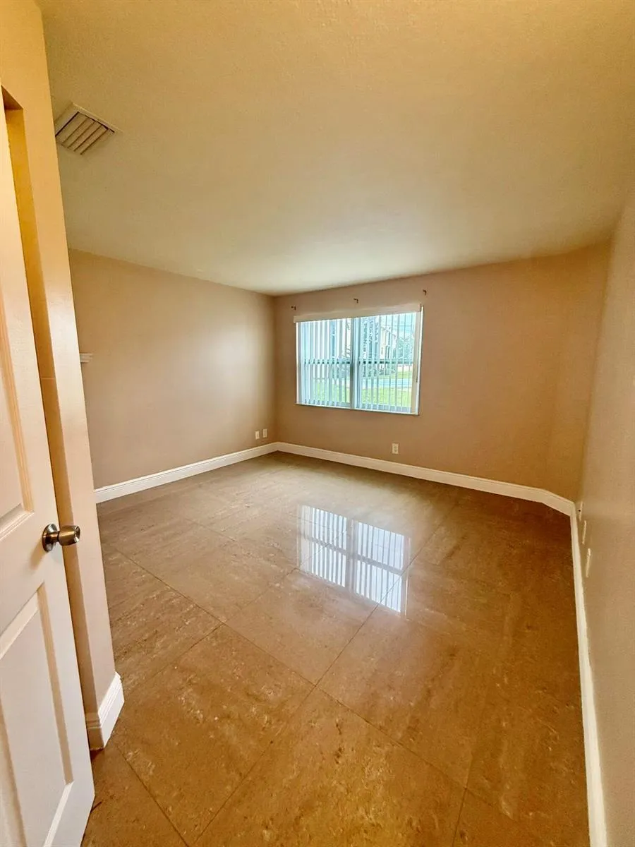 2050 Oleander Boulevard #11-103 Fort Pierce, FL 34950