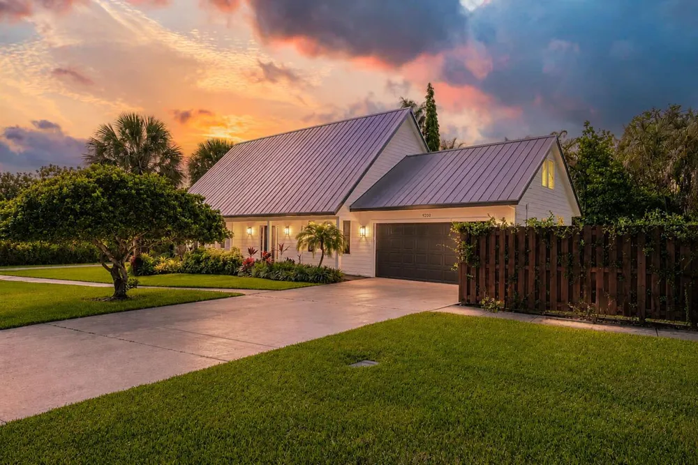 9200 SE Olympus Street Hobe Sound, FL 33455