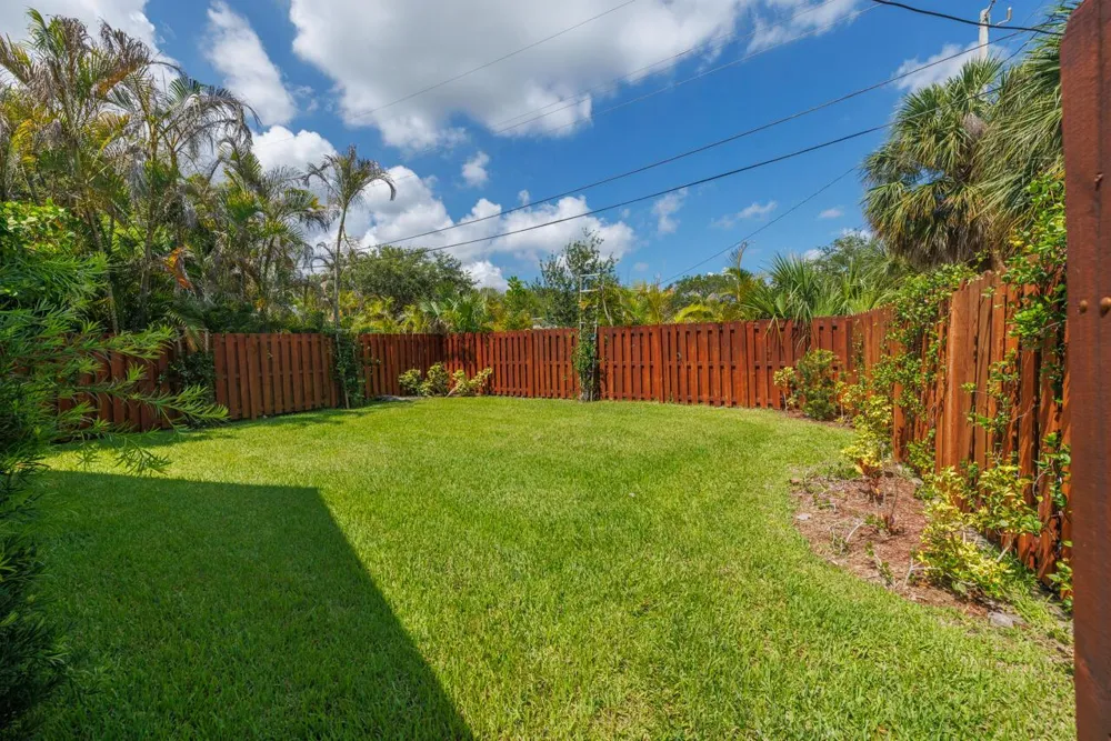 9200 SE Olympus Street Hobe Sound, FL 33455