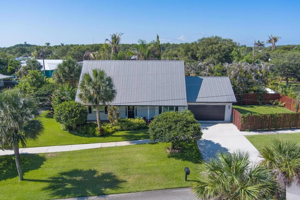 9200 SE Olympus Street Hobe Sound, FL 33455