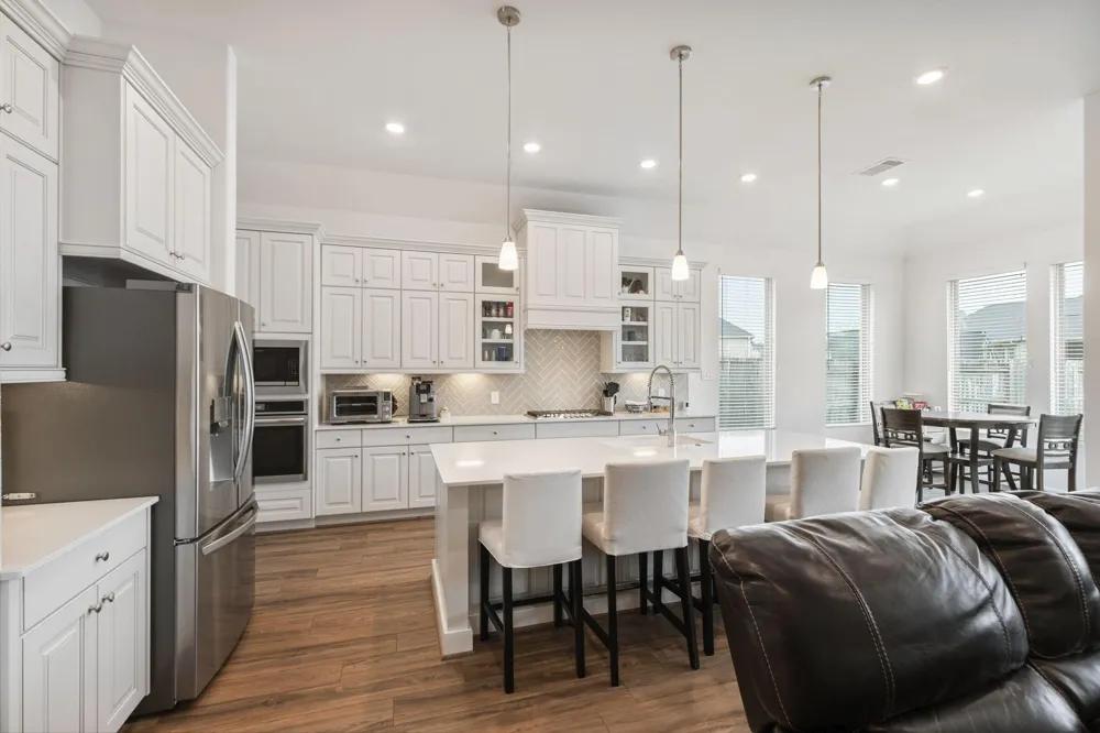 1329 Knollbridge Point Lane Pinehurst, TX 77362