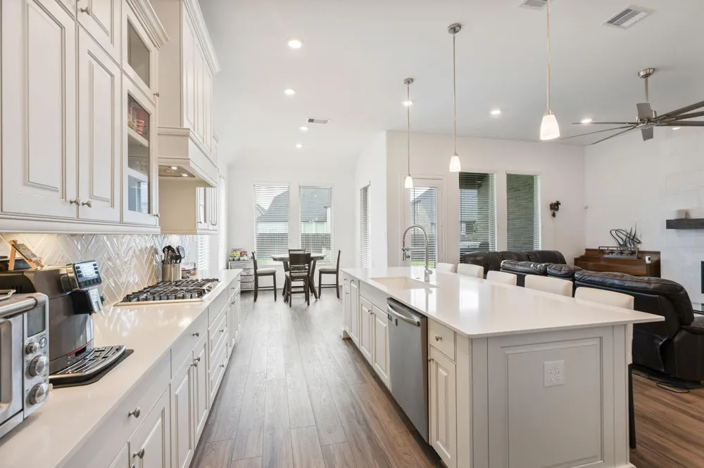1329 Knollbridge Point Lane Pinehurst, TX 77362
