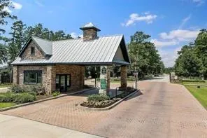 1329 Knollbridge Point Lane Pinehurst, TX 77362
