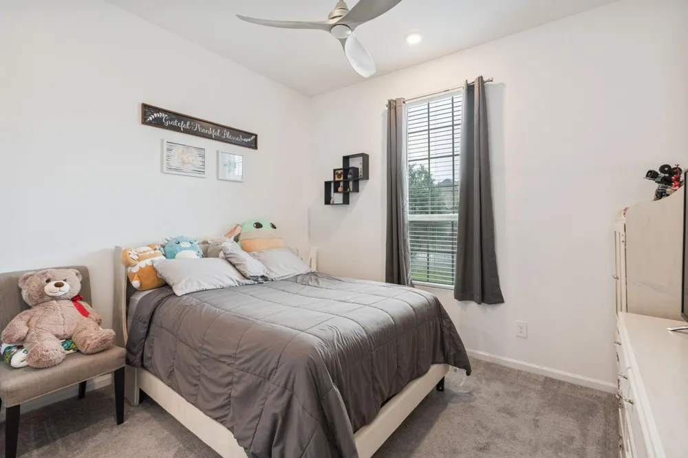 1329 Knollbridge Point Lane Pinehurst, TX 77362