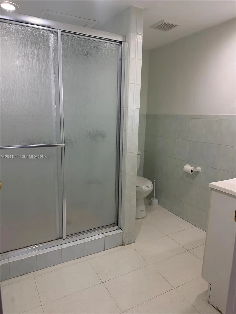 10090 NW 80th Ct #1241 Hialeah Gardens, FL 33016