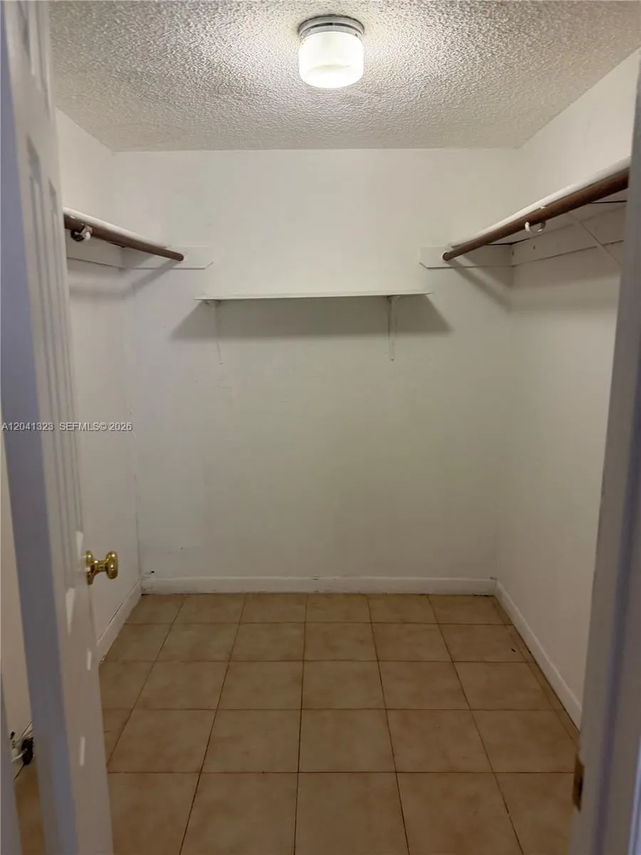10090 NW 80th Ct #1241 Hialeah Gardens, FL 33016