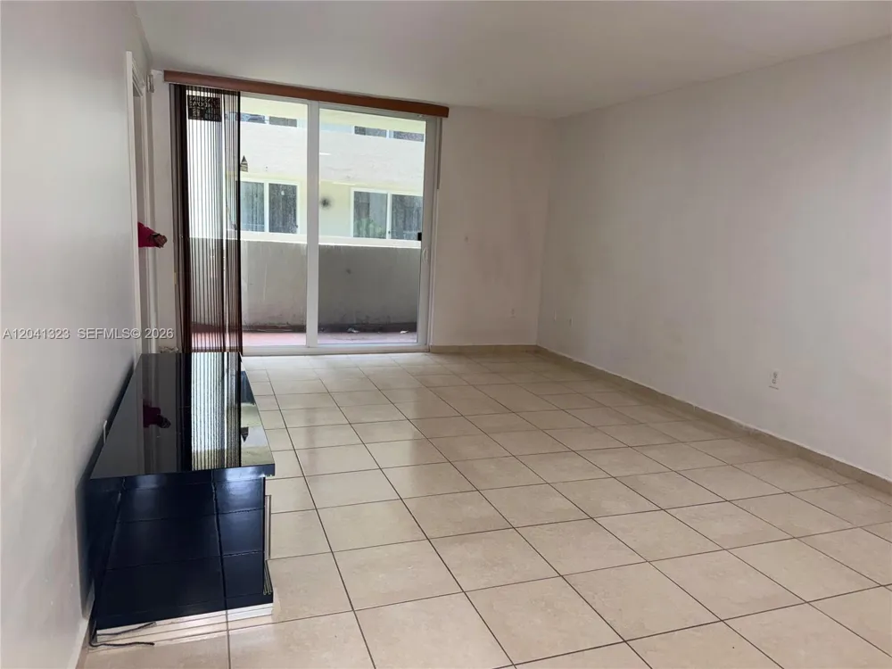 10090 NW 80th Ct #1241 Hialeah Gardens, FL 33016