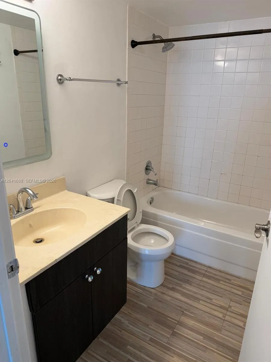 800 Miami Ave #E1402 Miami, FL 33136