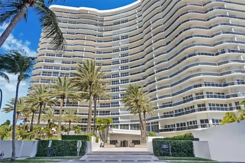 9601 Collins Ave #507