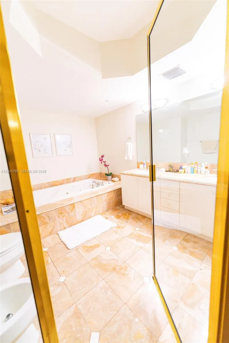 9595 Collins Ave #N9-C Surfside, FL 33154