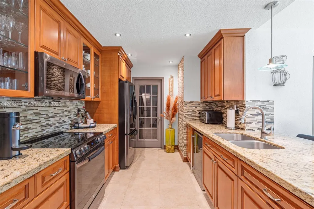 15031 SW 154th Ter Miami, FL 33187