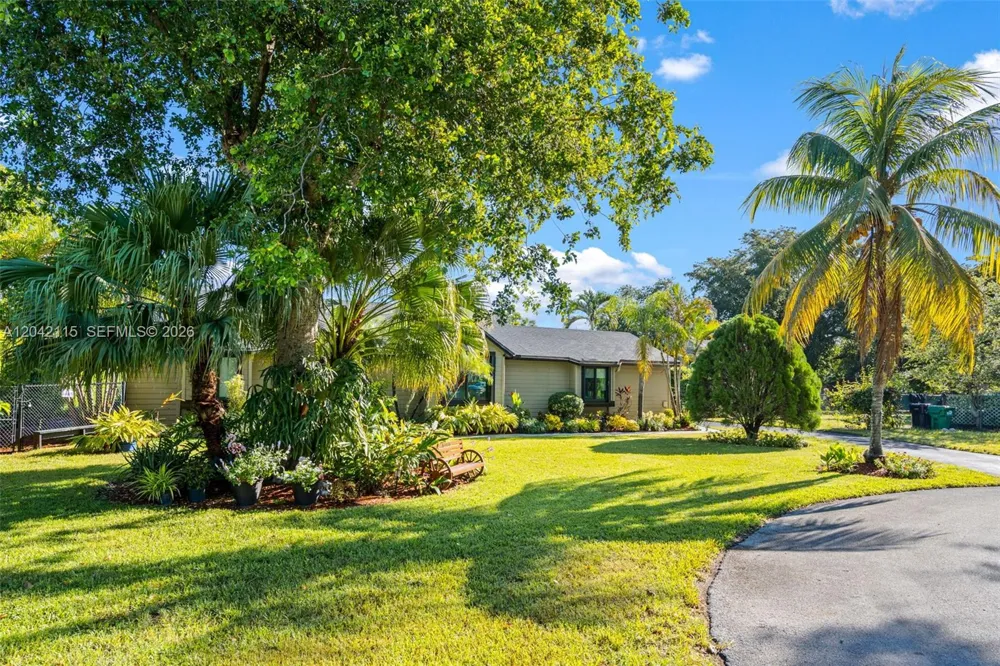 15031 SW 154th Ter Miami, FL 33187