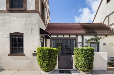 408 Viscaya Ave