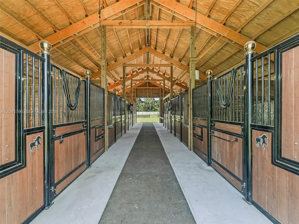7041 NE 22nd Court Rd ocala, FL 34479
