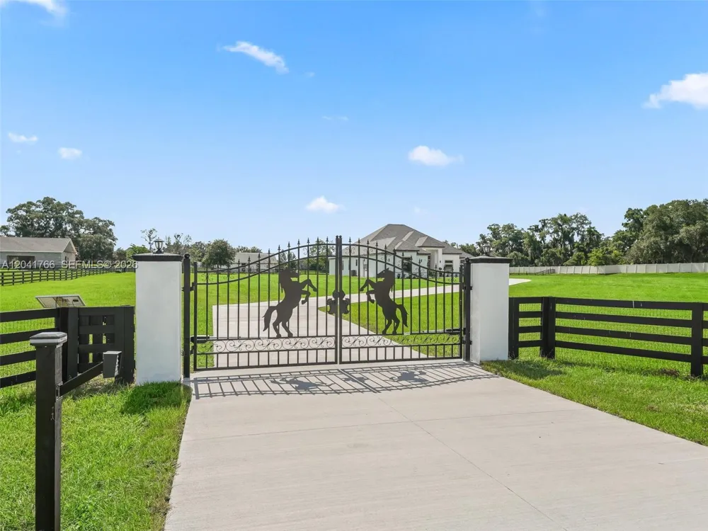 7041 NE 22nd Court Rd ocala, FL 34479