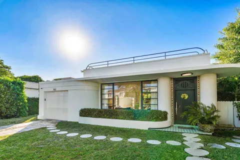 162 Peruvian Avenue