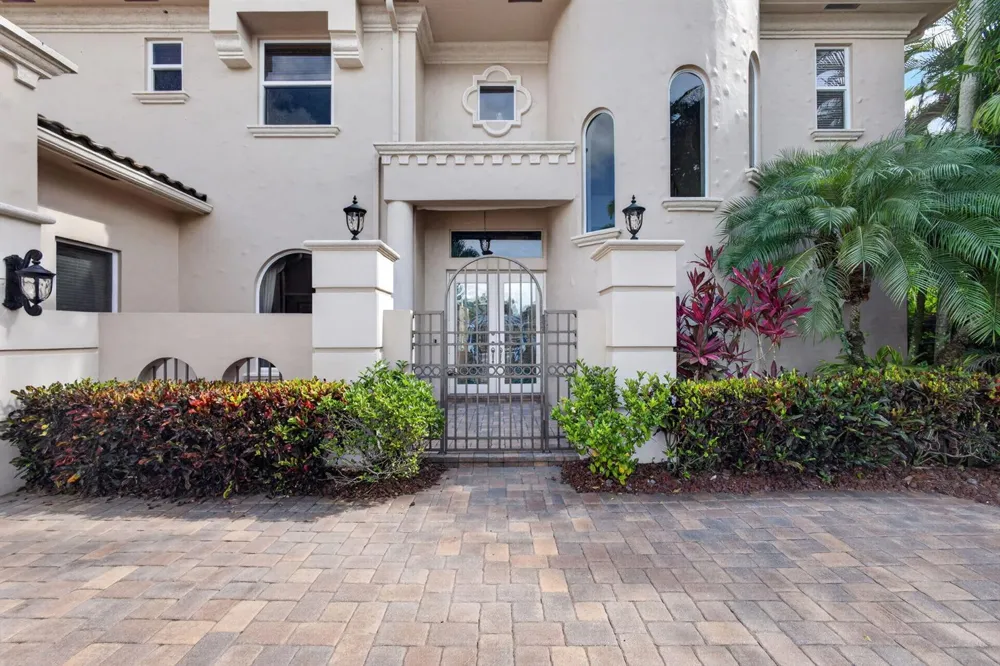 5133 Isabella Drive Palm Beach Gardens, FL 33418