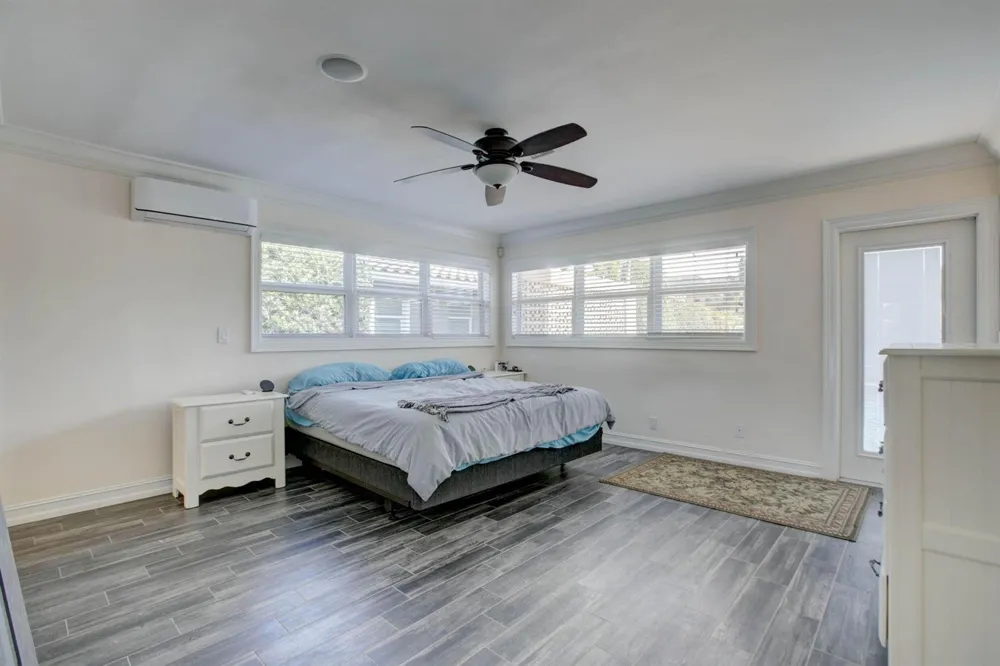 1920 Waters Edge Pompano Beach, FL 33062