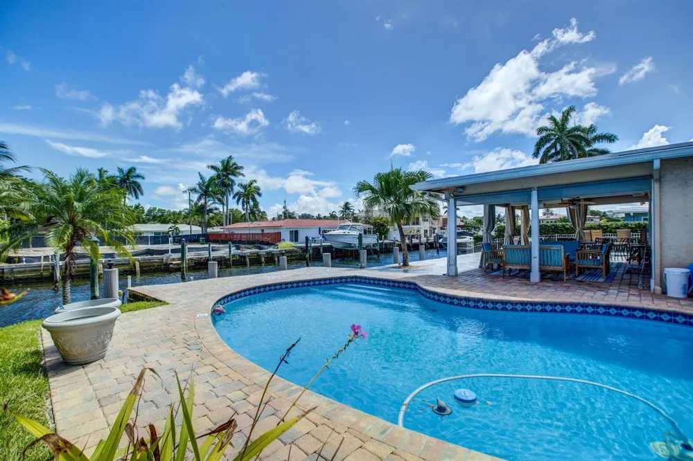 1920 Waters Edge Pompano Beach, FL 33062