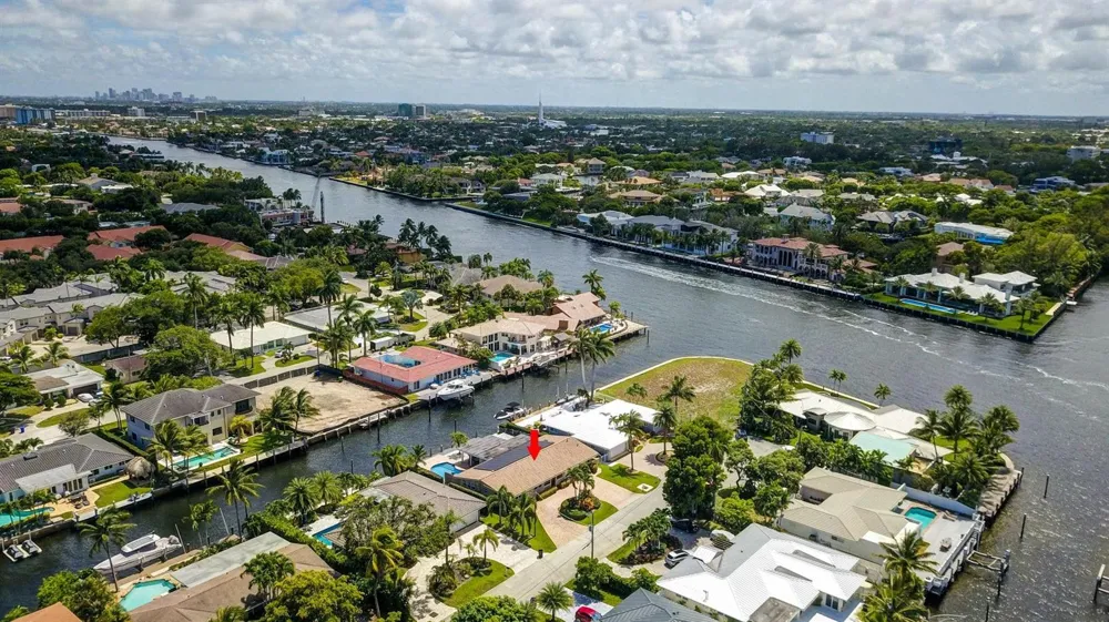 1920 Waters Edge Pompano Beach, FL 33062