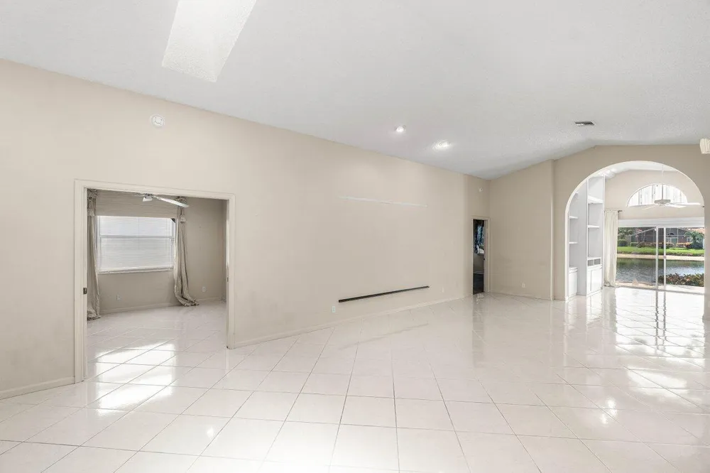 9763 Harbour Lake Circle S Boynton Beach, FL 33437
