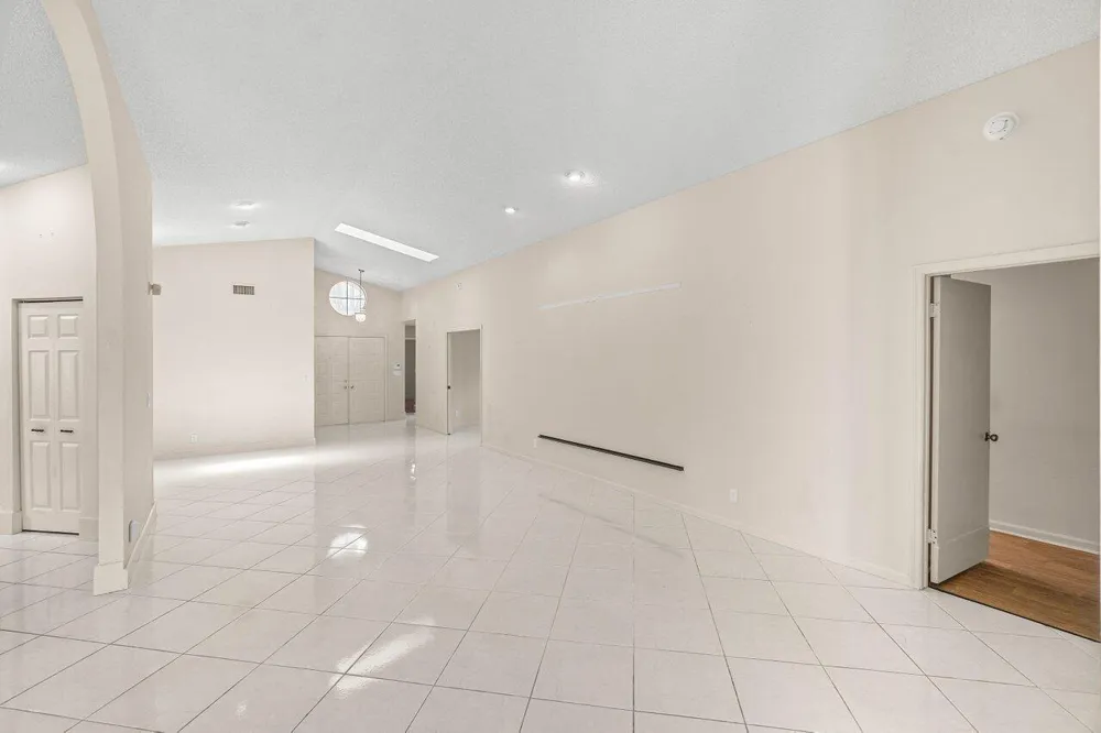 9763 Harbour Lake Circle S Boynton Beach, FL 33437
