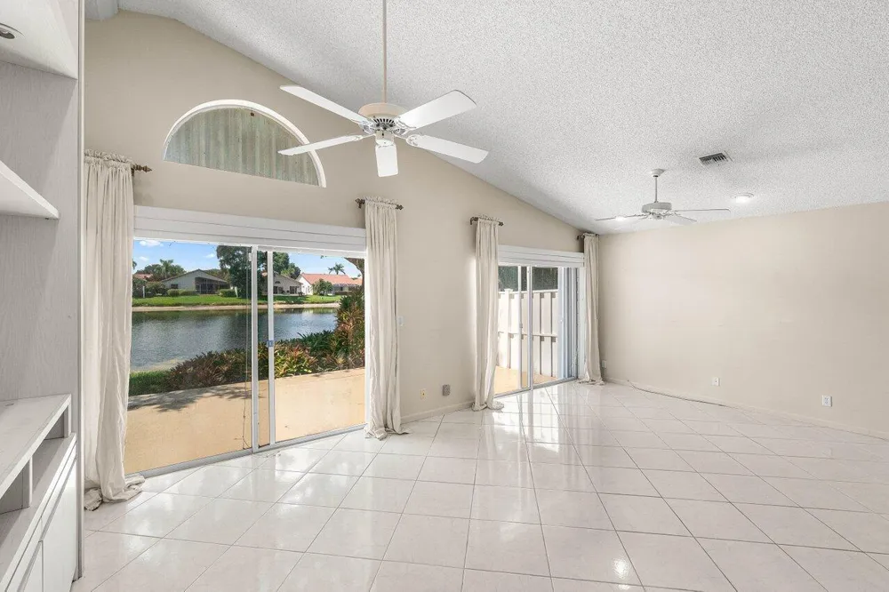 9763 Harbour Lake Circle S Boynton Beach, FL 33437