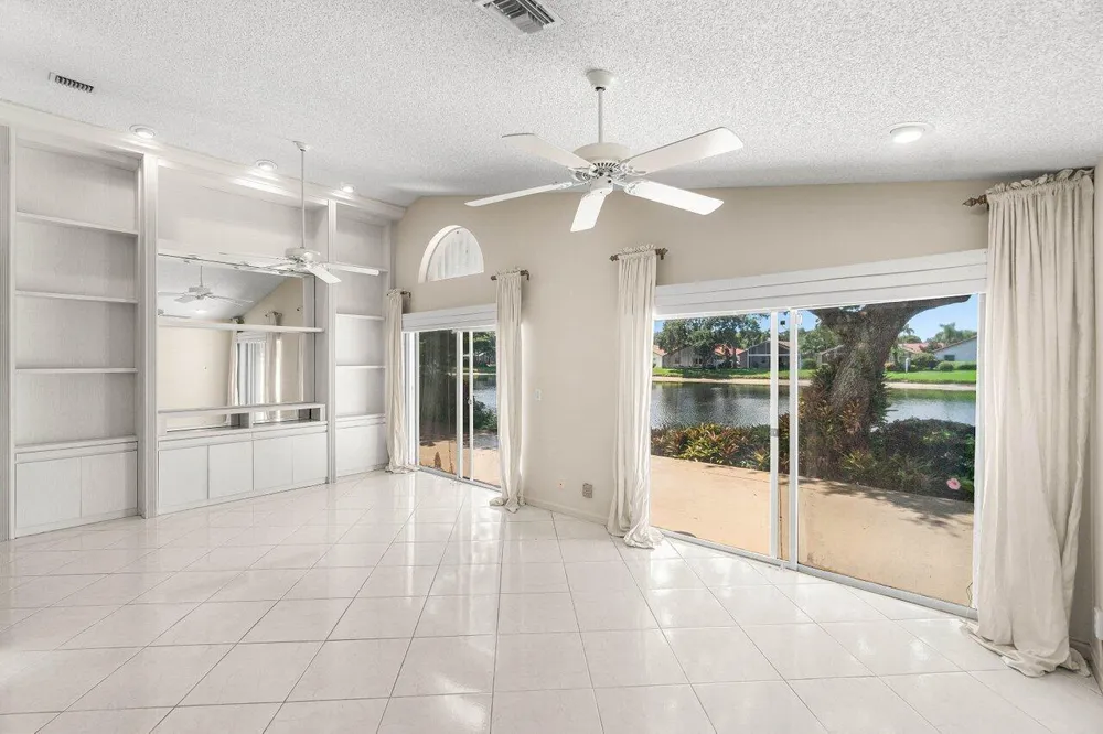 9763 Harbour Lake Circle S Boynton Beach, FL 33437
