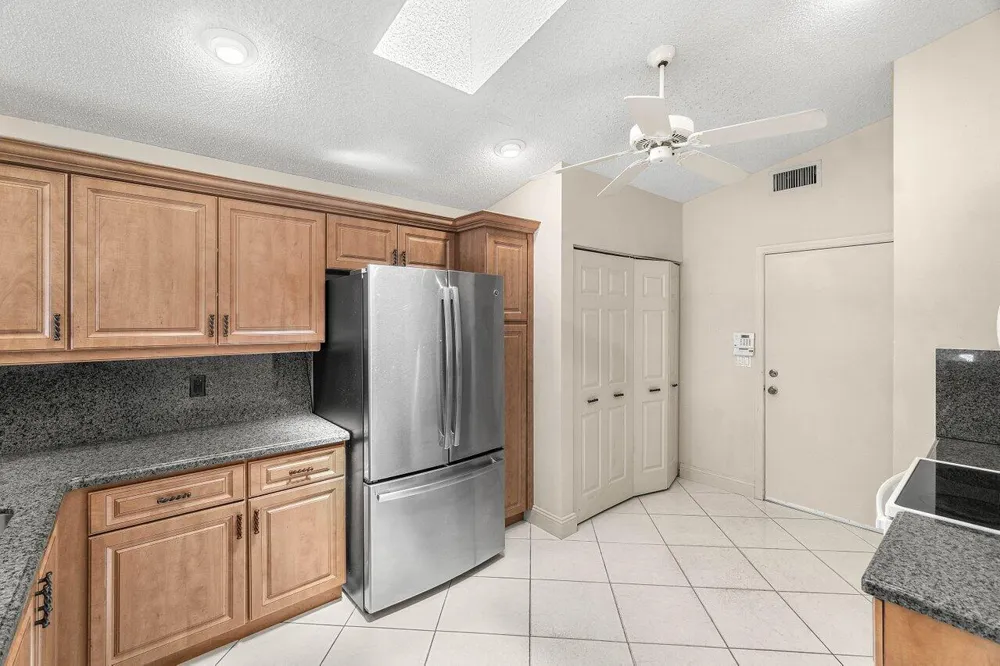 9763 Harbour Lake Circle S Boynton Beach, FL 33437