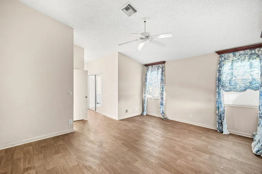 9763 Harbour Lake Circle S Boynton Beach, FL 33437