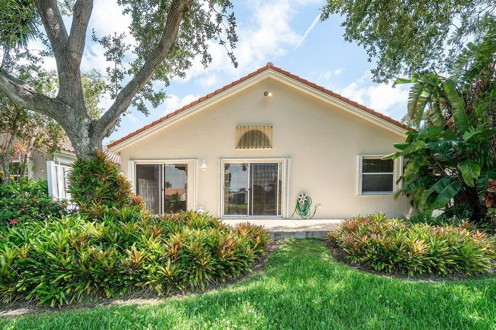 9763 Harbour Lake Circle S Boynton Beach, FL 33437