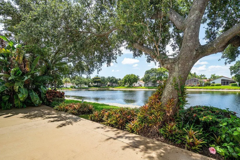 9763 Harbour Lake Circle S Boynton Beach, FL 33437