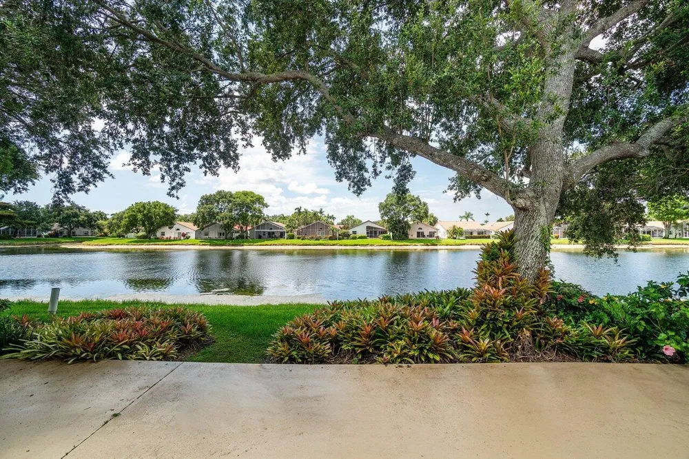 9763 Harbour Lake Circle S Boynton Beach, FL 33437