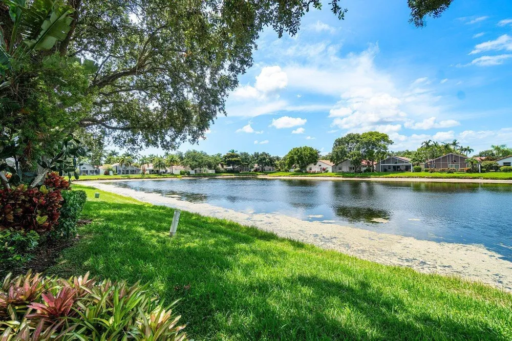 9763 Harbour Lake Circle S Boynton Beach, FL 33437