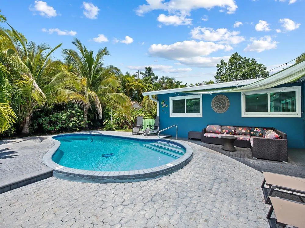 657 NW 30th Court Wilton Manors, FL 33311