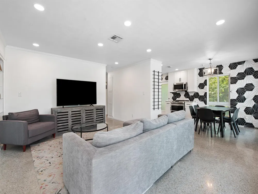 657 NW 30th Court Wilton Manors, FL 33311