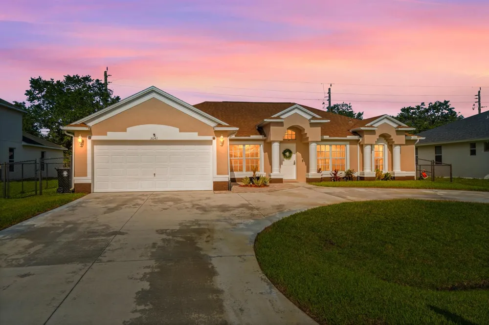 3041 SE Wake Road Port St. Lucie, FL 34984