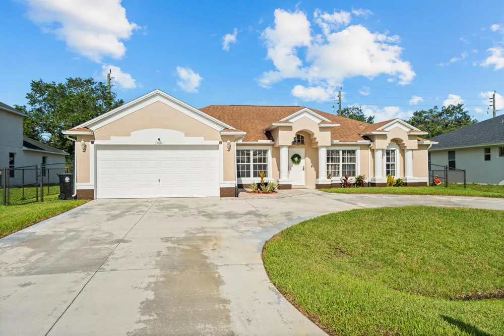 3041 SE Wake Road Port St. Lucie, FL 34984