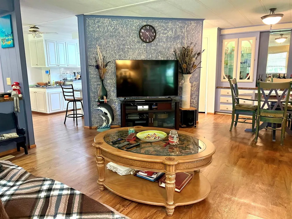 8011 SE Homestead Avenue Hobe Sound, FL 33455